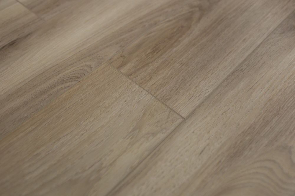 Замковая ПВХ плитка "Art Tile" Клён Фог (1220*152*5 мм) — купить в Волгодонске