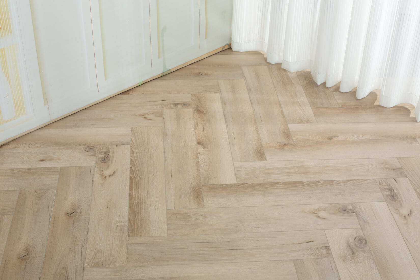 Плитка SPC "OneFloor" 3009 А,В  ЁЛКА (640*128*4 мм) — купить в Волгодонске