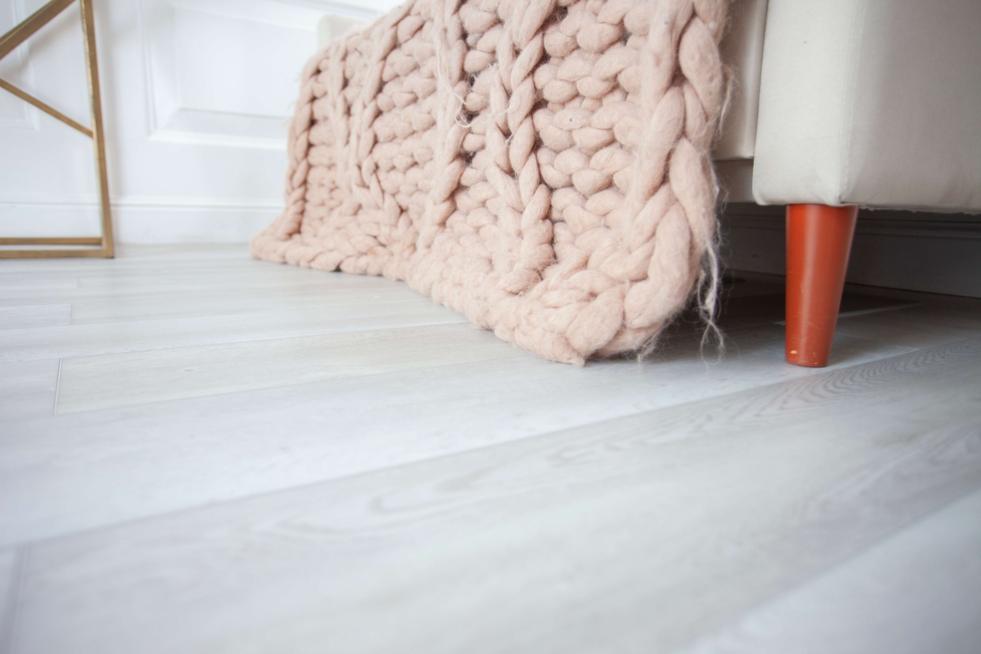 SPC ламинат «Damy Floor» Дуб Зимний (1220*180*4 мм) — купить в Волгодонске