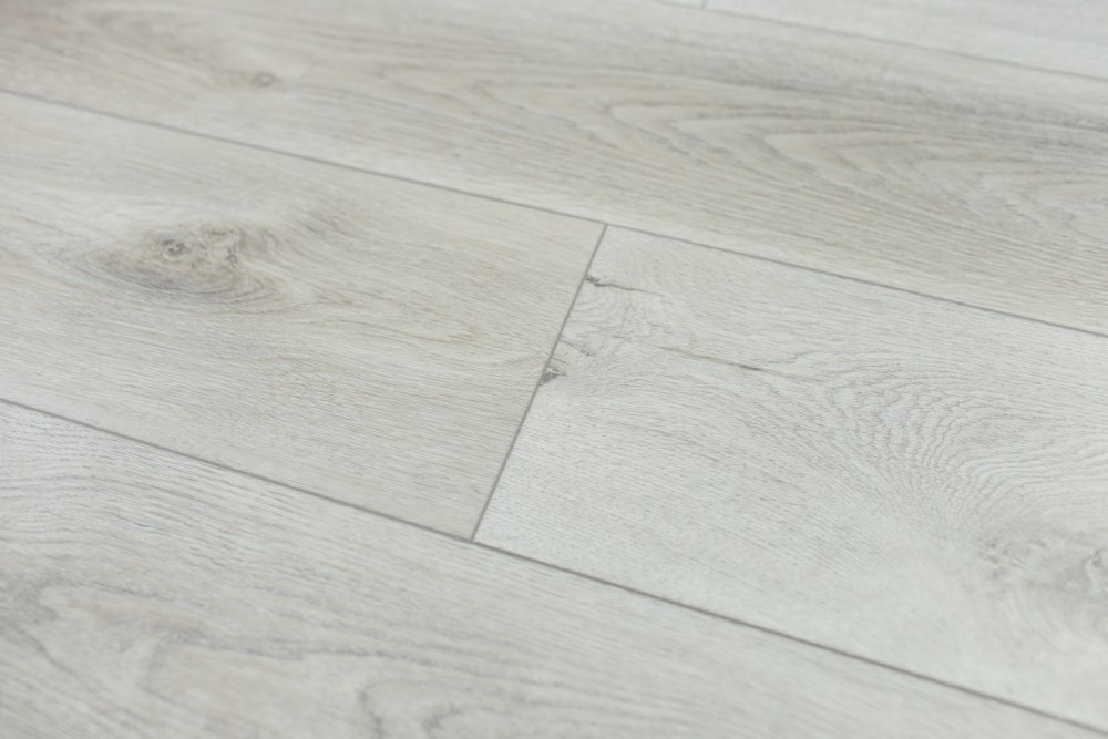 Замковая ПВХ плитка "Art Tile" Дуб Эдинбург (1200*183*6 мм) — купить в Волгодонске