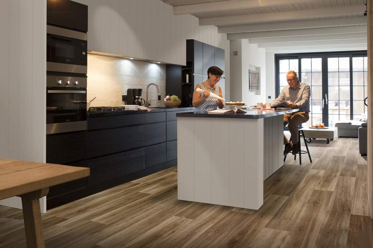 Замковая ПВХ плитка "Berry Alloc" Pureclick 55 LIME OAK 966D (204*1326*5 мм) — купить в Волгодонске